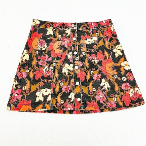 Urban Outfitters Flower Printed A-Line Mini Skirt Size M - Picture 1 of 7